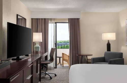 Seven Oaks Hotel | Doubletree by Hilton Columbia, SC
