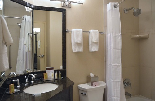 Northfield Hotel | DoubleTree by Hilton Denver Central Park