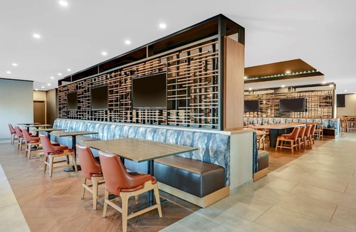 Dupont Hotel | DoubleTree by Hilton Denver International Airport, CO