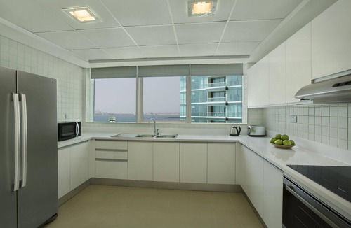 Jumeirah Beach Residence Resort | DoubleTree by Hilton Dubai - Jumeirah Beach