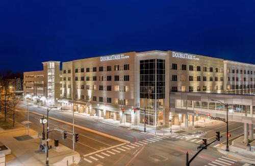 Evansville Hotel | DoubleTree by Hilton Evansville