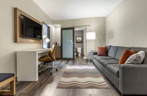 Conestee Hotel | DoubleTree by Hilton Greenville Woodruff Road