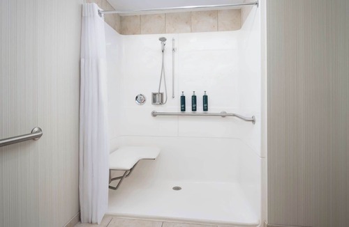 Greensboro Hotel | DoubleTree by Hilton Greensboro