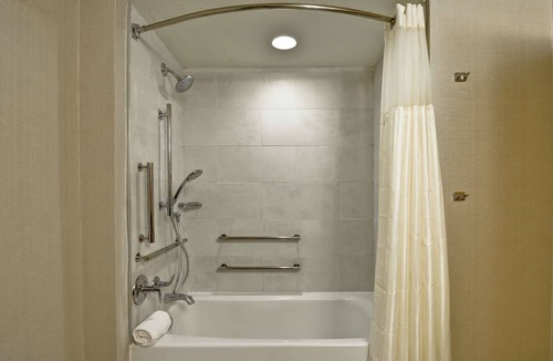 Highlands - Perkins Hotel | DoubleTree by Hilton Hotel Baton Rouge