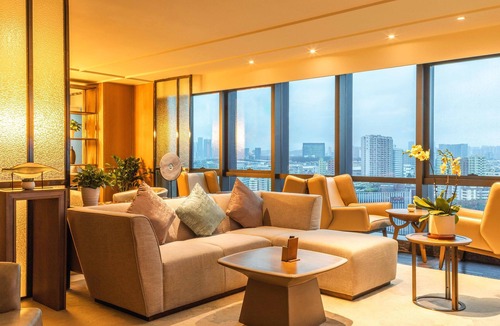 Longhua District Hotel | DoubleTree by Hilton Hotel Shenzhen Longhua