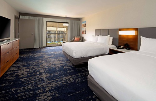 Bakersfield Hotel | DoubleTree by Hilton Hotel Bakersfield