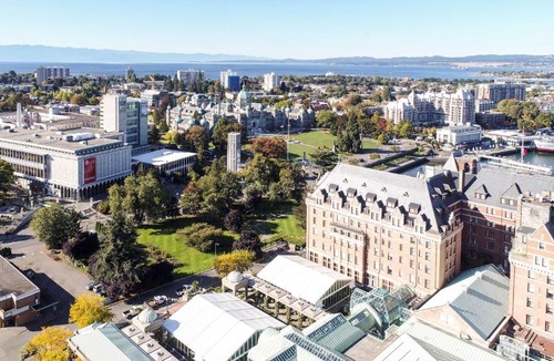 Downtown Victoria Hotel | DoubleTree by Hilton Hotel & Suites Victoria