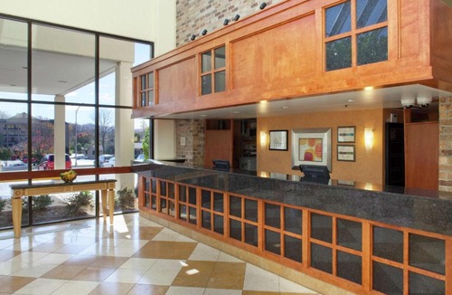 Oak Ridge Hotel | DoubleTree by Hilton Hotel Oak Ridge - Knoxville