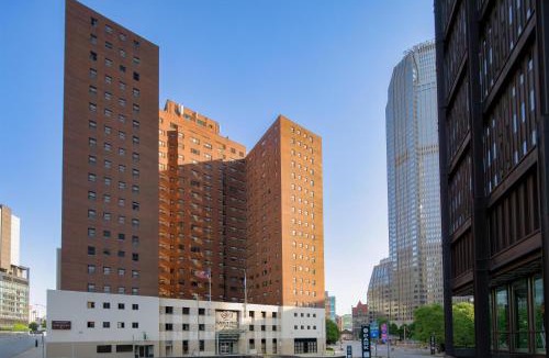 Downtown Pittsburgh Hotel | DoubleTree by Hilton Hotel & Suites Pittsburgh Downtown