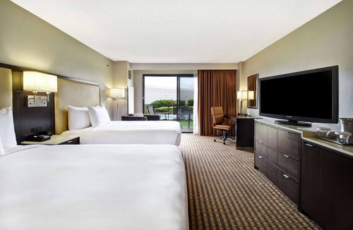 Pleasanton Hotel | DoubleTree by Hilton Hotel Pleasanton at the Club
