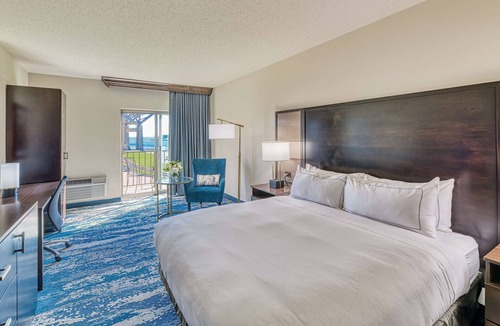Port Huron Hotel | DoubleTree by Hilton Hotel Port Huron