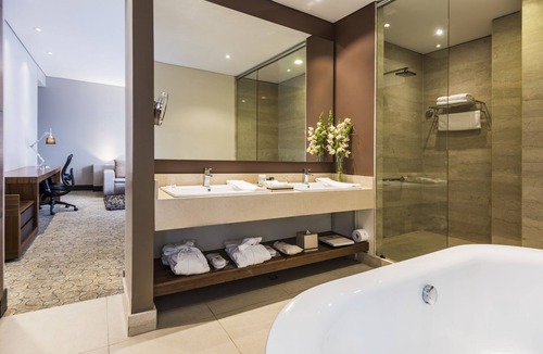 Chico Norte Hotel | DoubleTree by Hilton Hotel Bogotá - Parque 93