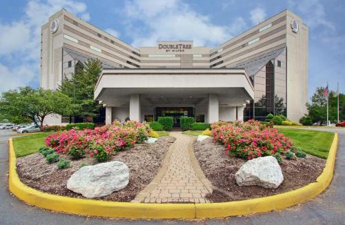 Newark Hotel | DoubleTree by Hilton Hotel Newark Airport