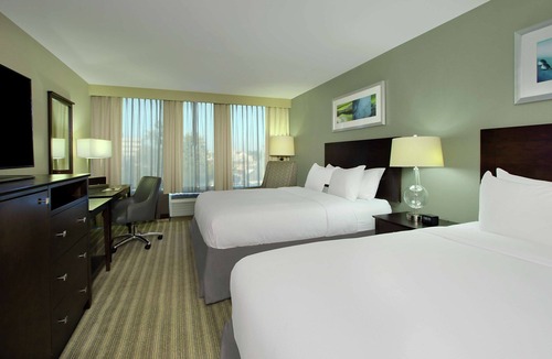 Newark Hotel | DoubleTree by Hilton Hotel Newark Ohio