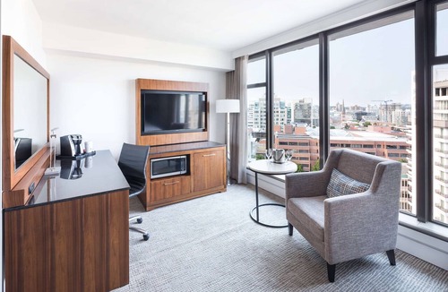 Downtown Victoria Hotel | DoubleTree by Hilton Hotel & Suites Victoria