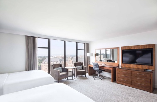 Downtown Victoria Hotel | DoubleTree by Hilton Hotel & Suites Victoria
