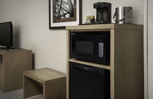 Salem Hotel | DoubleTree by Hilton Hotel Salem, Oregon