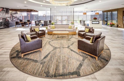 Huntington Hotel | DoubleTree by Hilton Huntington, WV