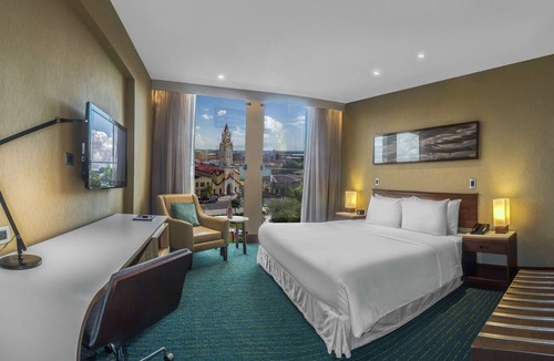 Iquitos Hotel | DoubleTree by Hilton Iquitos