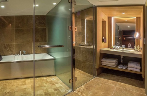Iquitos Hotel | DoubleTree by Hilton Iquitos