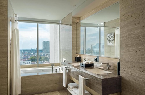 Old Jakarta Hotel | DoubleTree by Hilton Jakarta Kemayoran