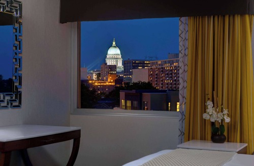Madison Hotel | DoubleTree by Hilton Madison Downtown