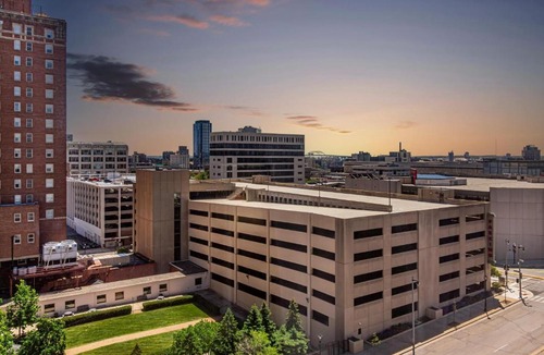 Westown Hotel | DoubleTree by Hilton Milwaukee Downtown