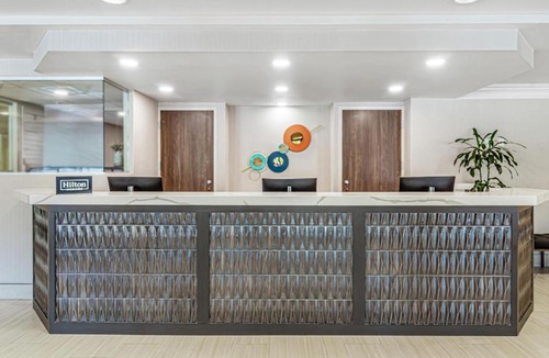 Westown Hotel | DoubleTree by Hilton Milwaukee Downtown