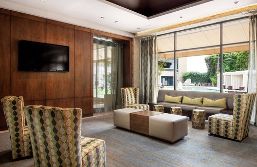 Monrovia Hotel | DoubleTree by Hilton Monrovia - Pasadena Area
