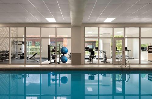 Queens Hotel | DoubleTree by Hilton New York-LaGuardia