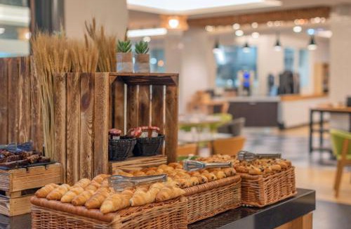 Bougival Hotel | DoubleTree by Hilton Paris Bougival