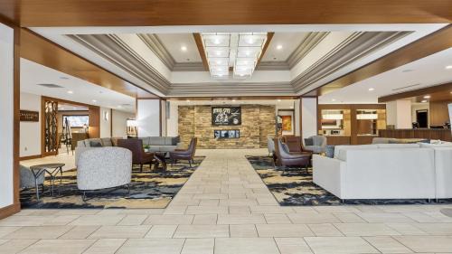 Green Tree Hotel | DoubleTree by Hilton Pittsburgh-Green Tree