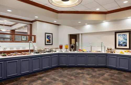 Green Tree Hotel | DoubleTree by Hilton Pittsburgh-Green Tree