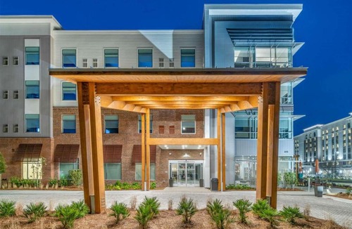 Summerville Hotel | DoubleTree by Hilton Summerville Nexton