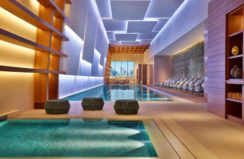 Al Majaz Hotel | DoubleTree by Hilton Sharjah Waterfront Hotel And Residences