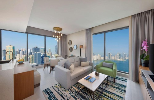 Al Majaz Hotel | DoubleTree by Hilton Sharjah Waterfront Hotel And Residences