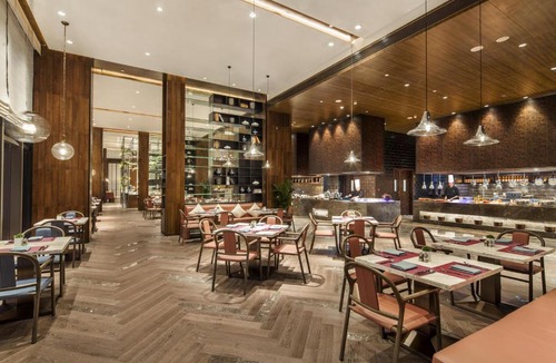 Longhua District Hotel | Doubletree By Hilton Shenzhen Longhua Shenzhen North Railway Station