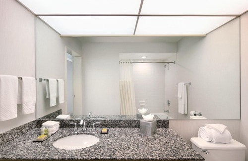 Rohnert Park Hotel | DoubleTree by Hilton Sonoma - Wine Country