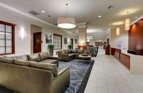 Central West End Hotel | DoubleTree by Hilton St. Louis Forest Park