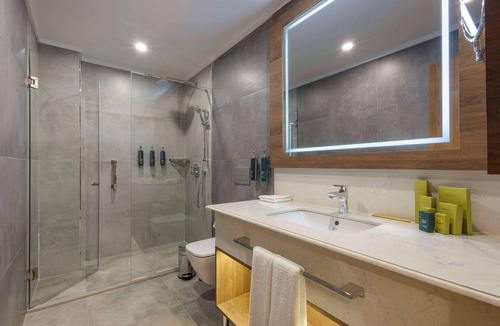 Yomra Hotel | Doubletree By Hilton Suites Trabzon Yomra