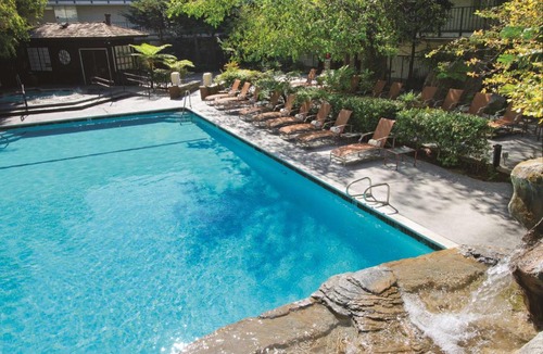 Southwood Hotel | DoubleTree by Hilton Torrance - South Bay