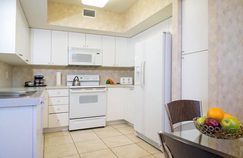 Sunny Isles Beach Resort | DoubleTree Resort & Spa by Hilton Ocean Point-N. Miami Beach