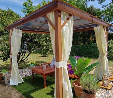 Saint-Andre-d'Olerargues Villa | Douceur du Sud , villa privée avec piscine et jeux de café