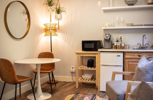 McMinnville Apartment | Douglas on Third