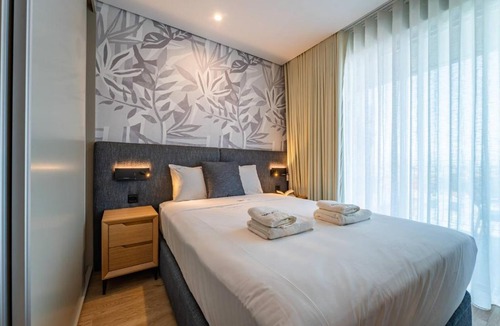 Santa Marinha Apartment | Douro Tower - Pool, 360cº View, AC & Free Parking
