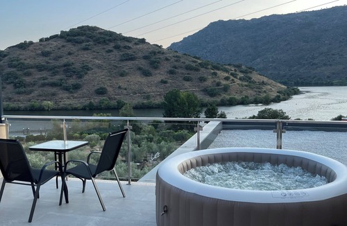 Cabanas de Baixo House | Douro Visit House