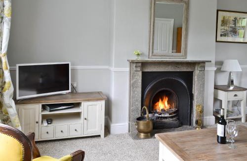 Rowsley House | Dove Cottage