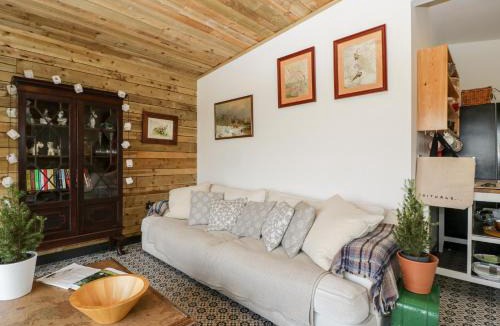 Congresbury House | Down the Rabbit Hole