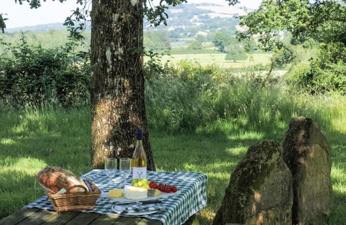 North Perrott House | Downclose Piggeries