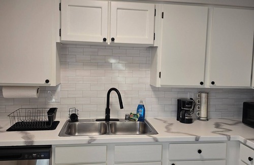 Roosevelt Apartment | Downstairs Apt 2-Bedroom Stay by Downtown Hotspots